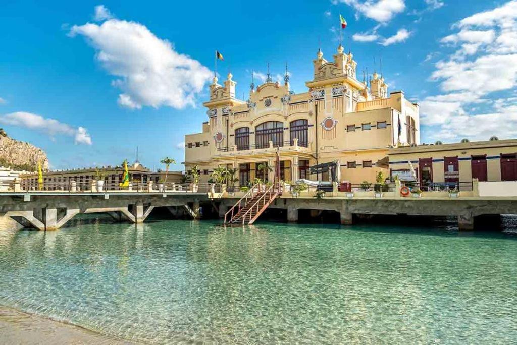 Casa Viola Elegante E Sul Mare Di Mondello Apartment Palermo Exterior photo